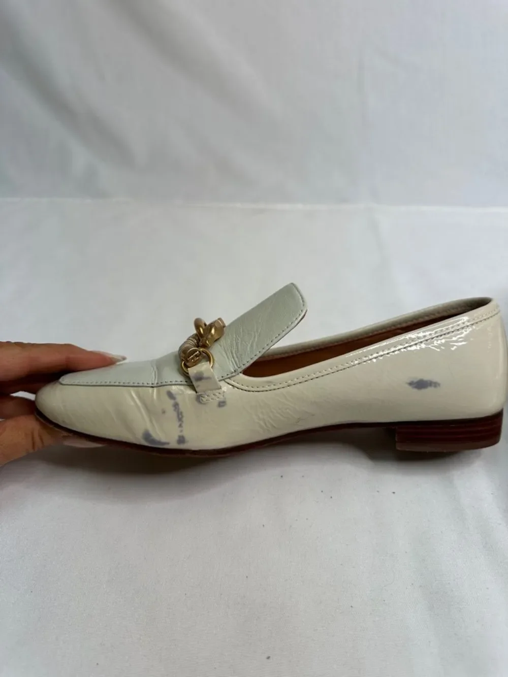 Tory Burch Cream Leather Loafers with Gold Chain Link